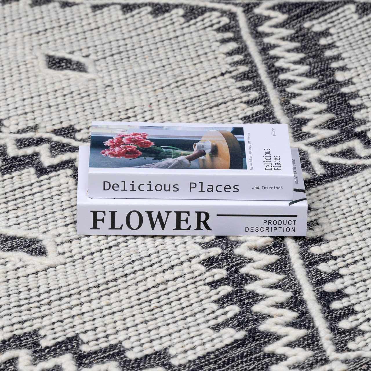 Brownhills Cream&Black Trellis Cotton Area Rug - Bibenanova