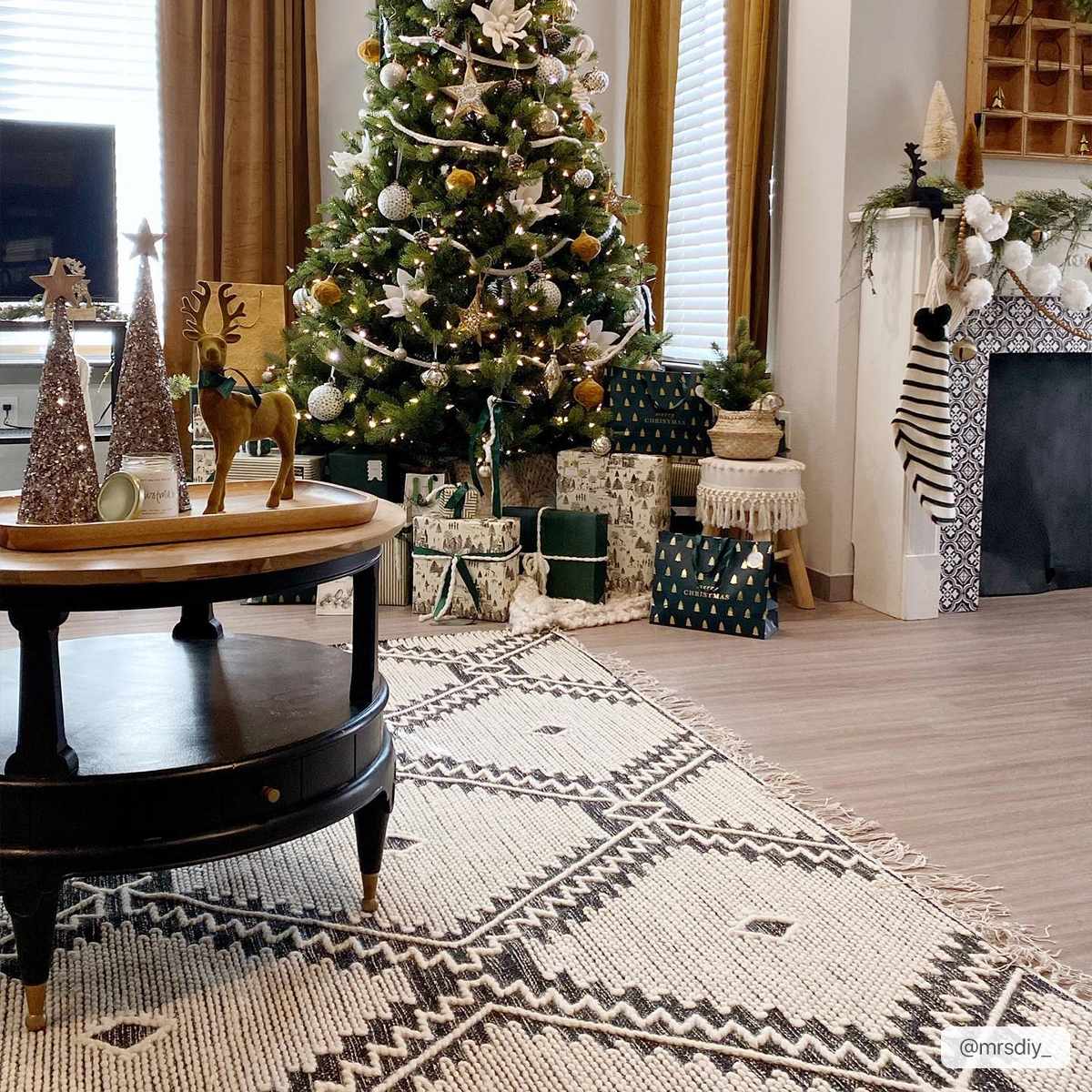 Brownhills Cream&Black Trellis Cotton Area Rug - Bibenanova