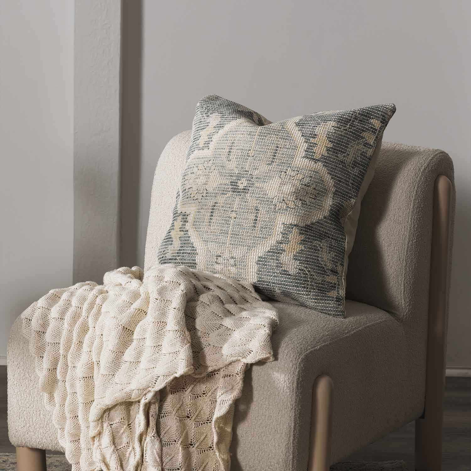 Bigaa Teal Medallion Throw Pillow - Bibenanova usa