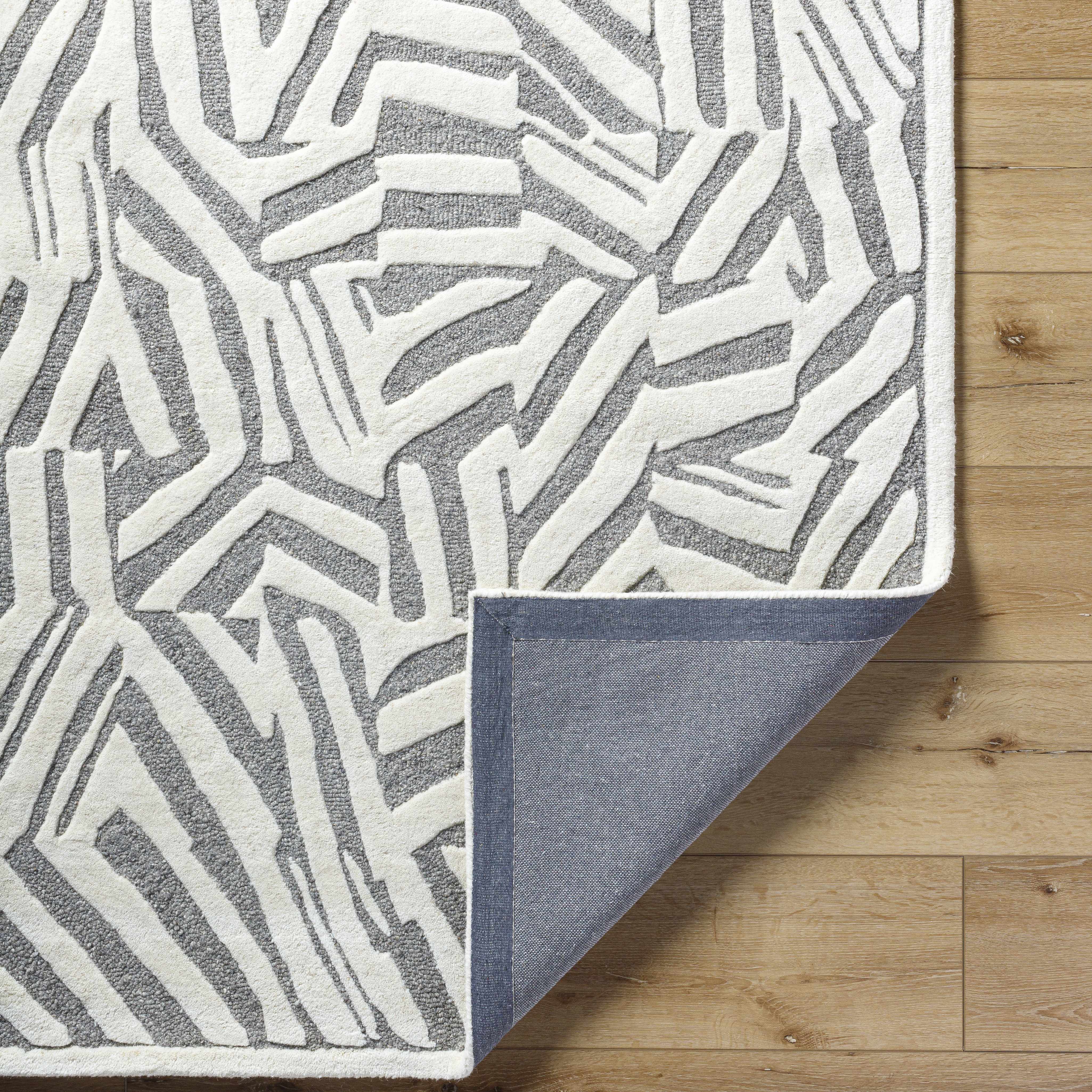 Avian Gray Wool Area Rug - Bibenanova