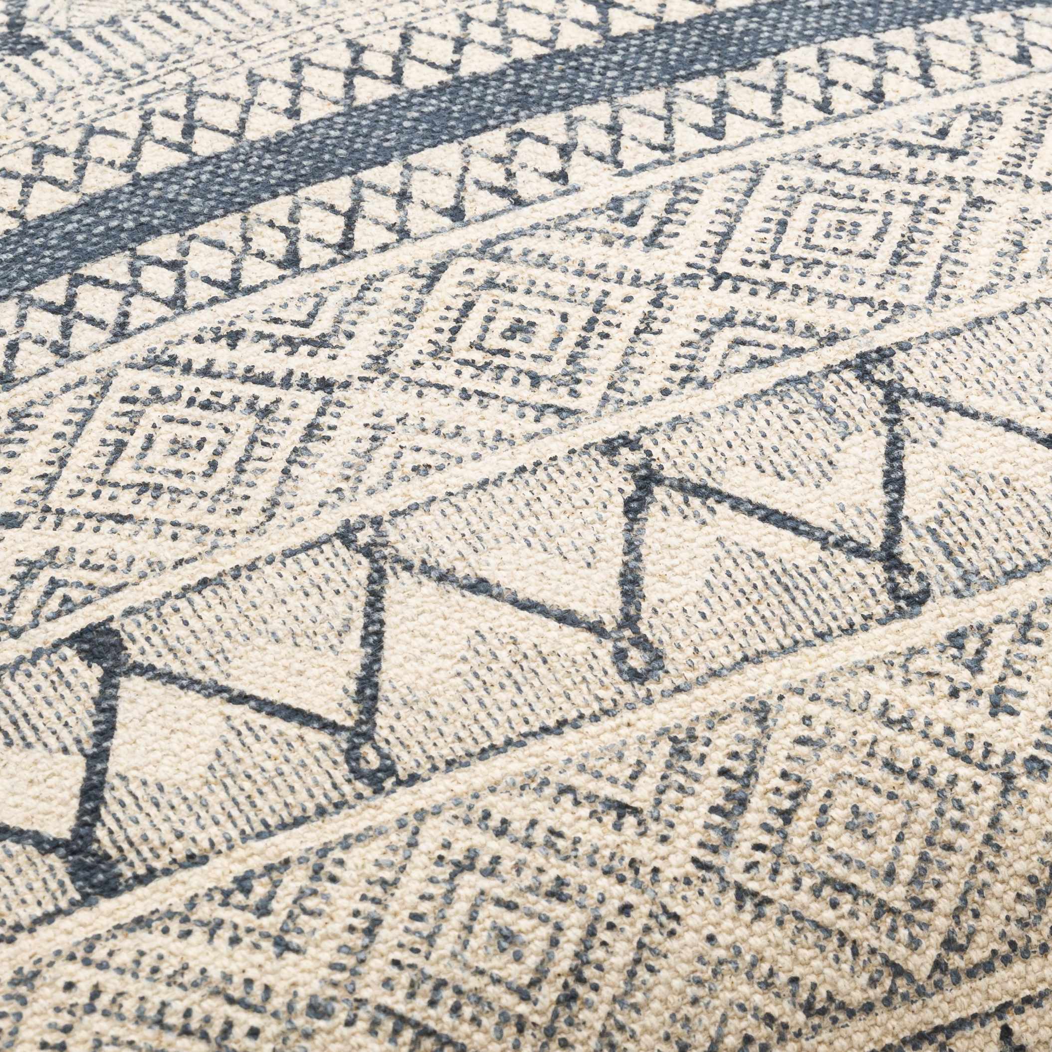 Tariji Monochrome Patterned Throw Pillow - Bibenanova