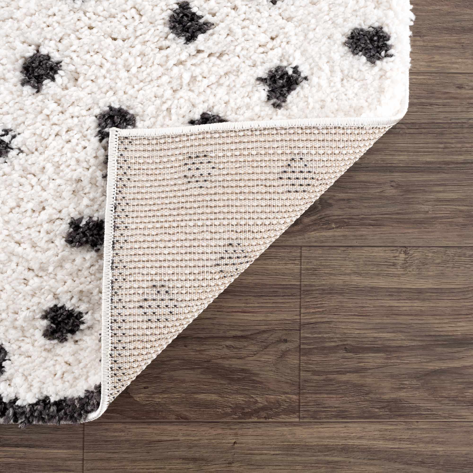 Chaia Dotted Black & White Plush Rug - Bibenanova