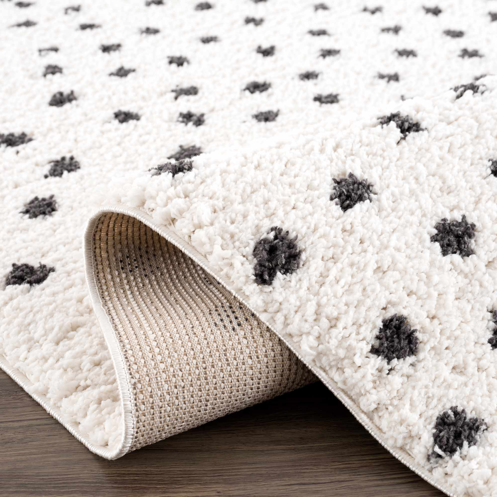 Chaia Dotted Black & White Plush Rug - Bibenanova