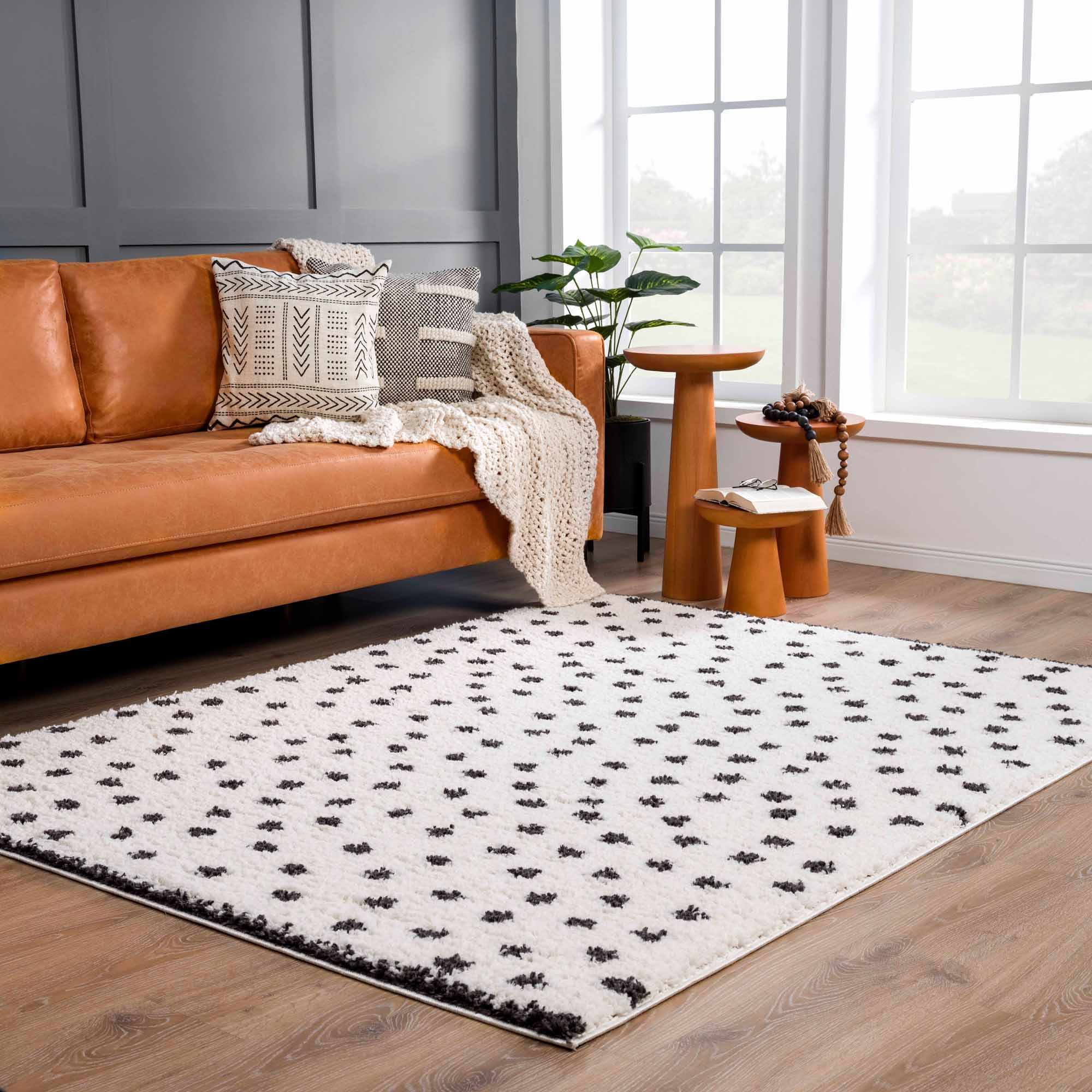 Chaia Dotted Black & White Plush Rug - Bibenanova