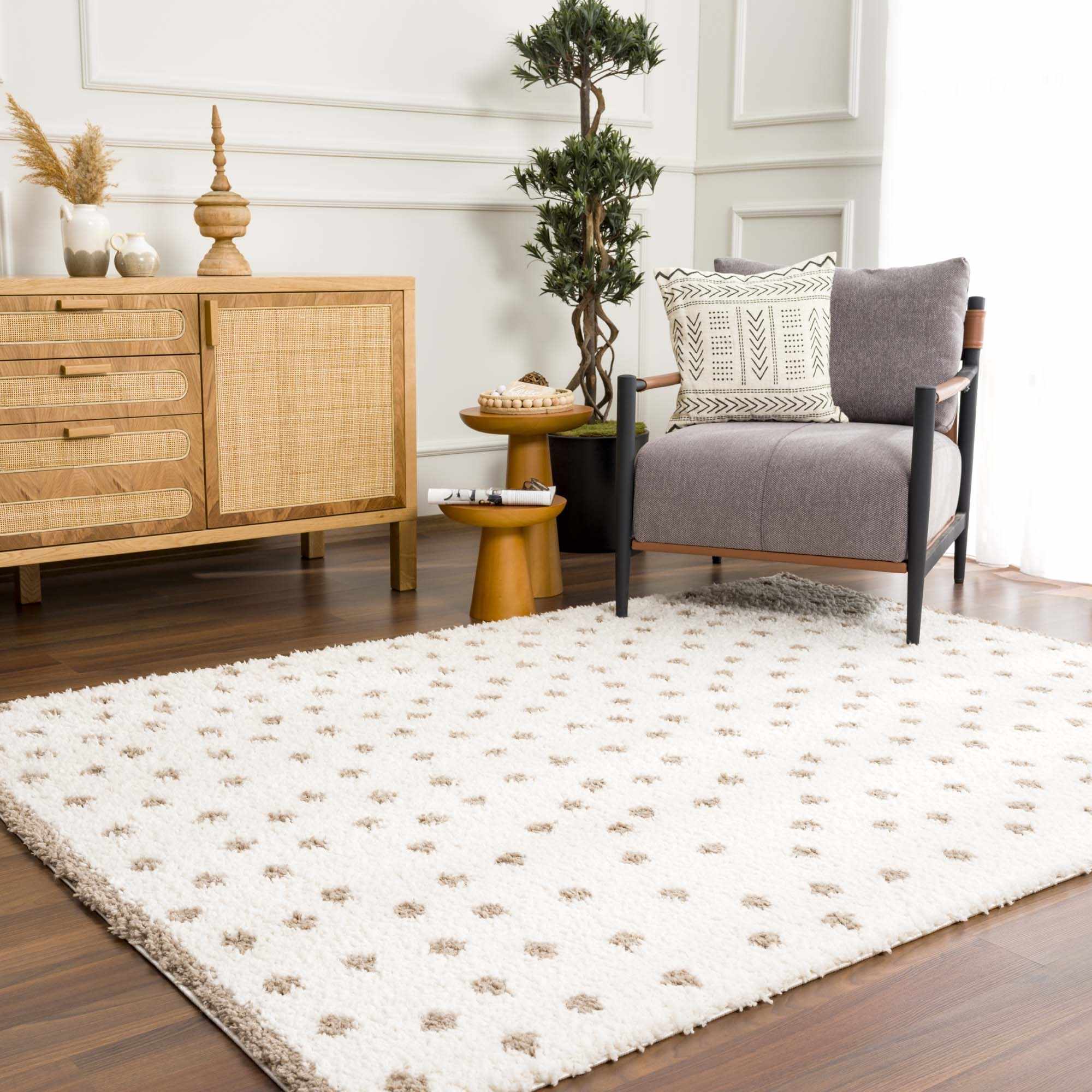 Chaia Dotted Cream & Brown Plush Rug - Bibenanova