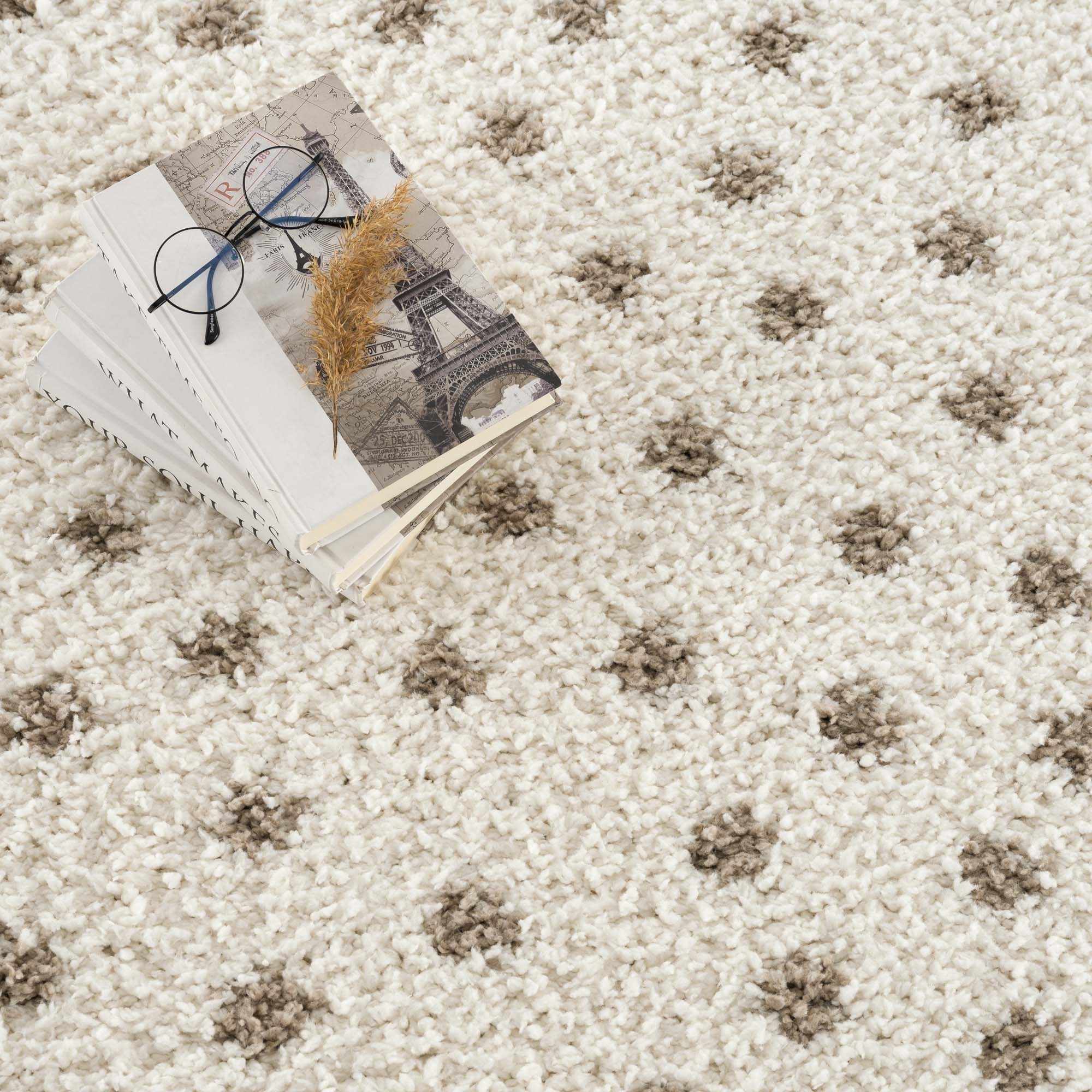 Chaia Dotted Cream & Brown Plush Rug - Bibenanova