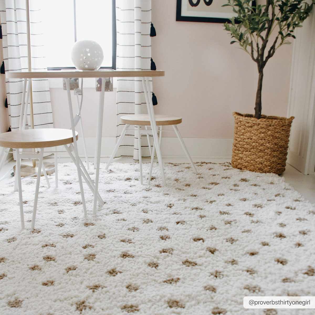 Chaia Dotted Cream & Brown Plush Rug - Bibenanova