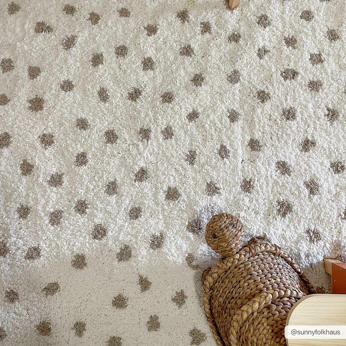 Chaia Dotted Cream & Gray Plush Rug - Bibenanova usa