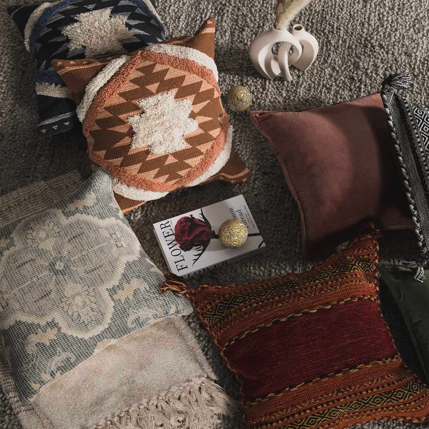 Shepardsville Navy Kilim Pattern Throw Pillow - Bibenanova