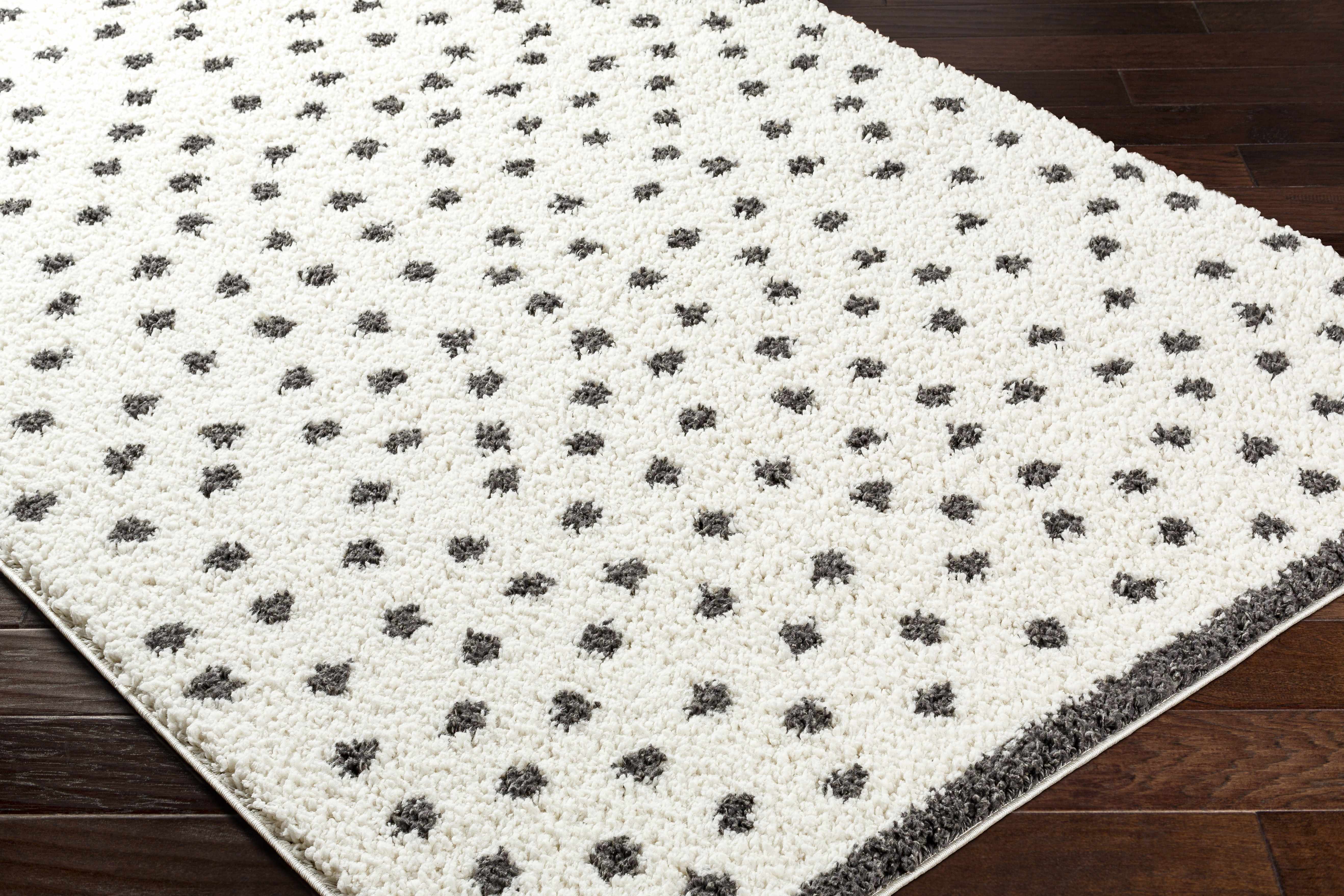 Chaia Dotted Black & White Plush Rug - Bibenanova