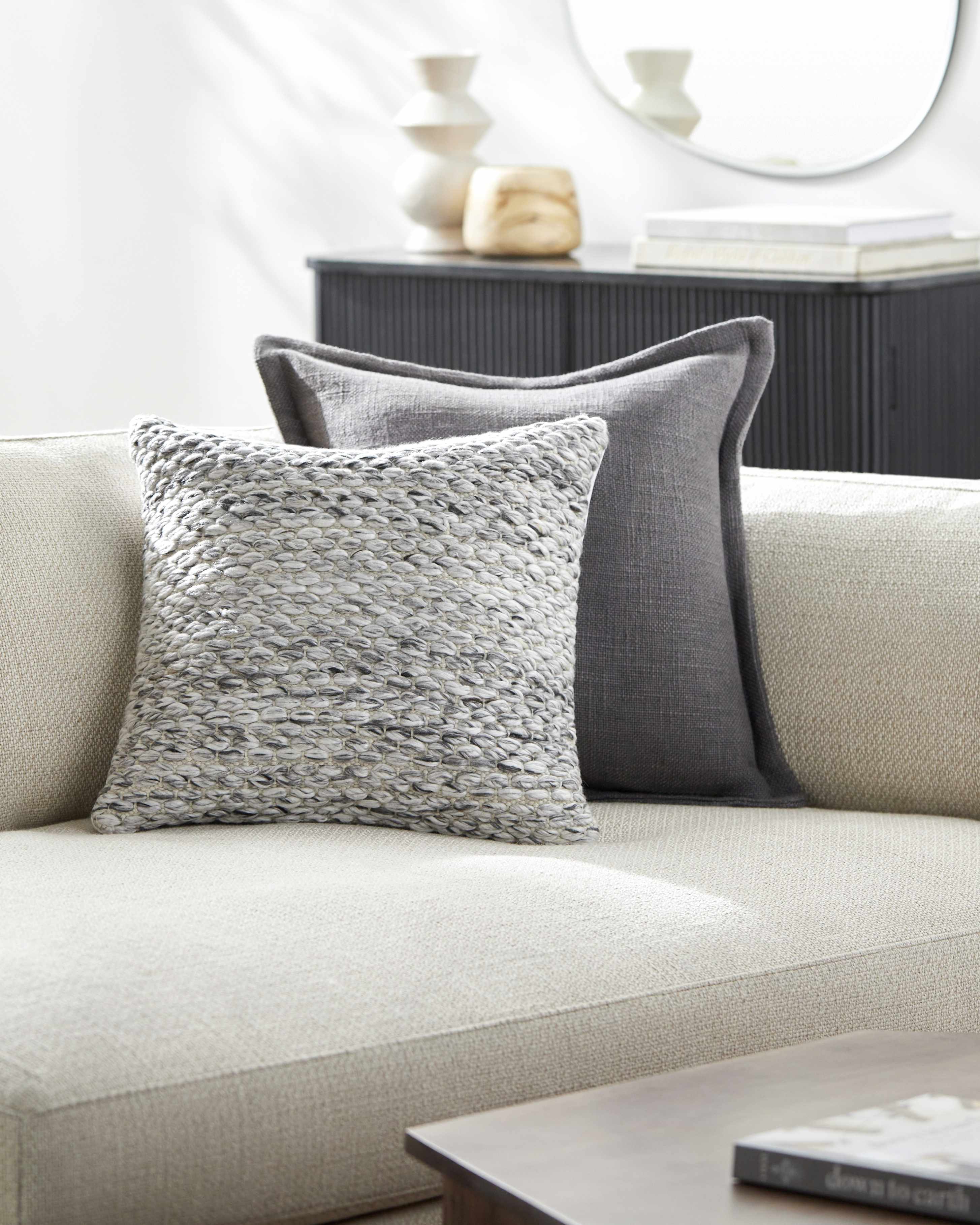 Renny Cozy Textured Throw Pillow - Bibenanova