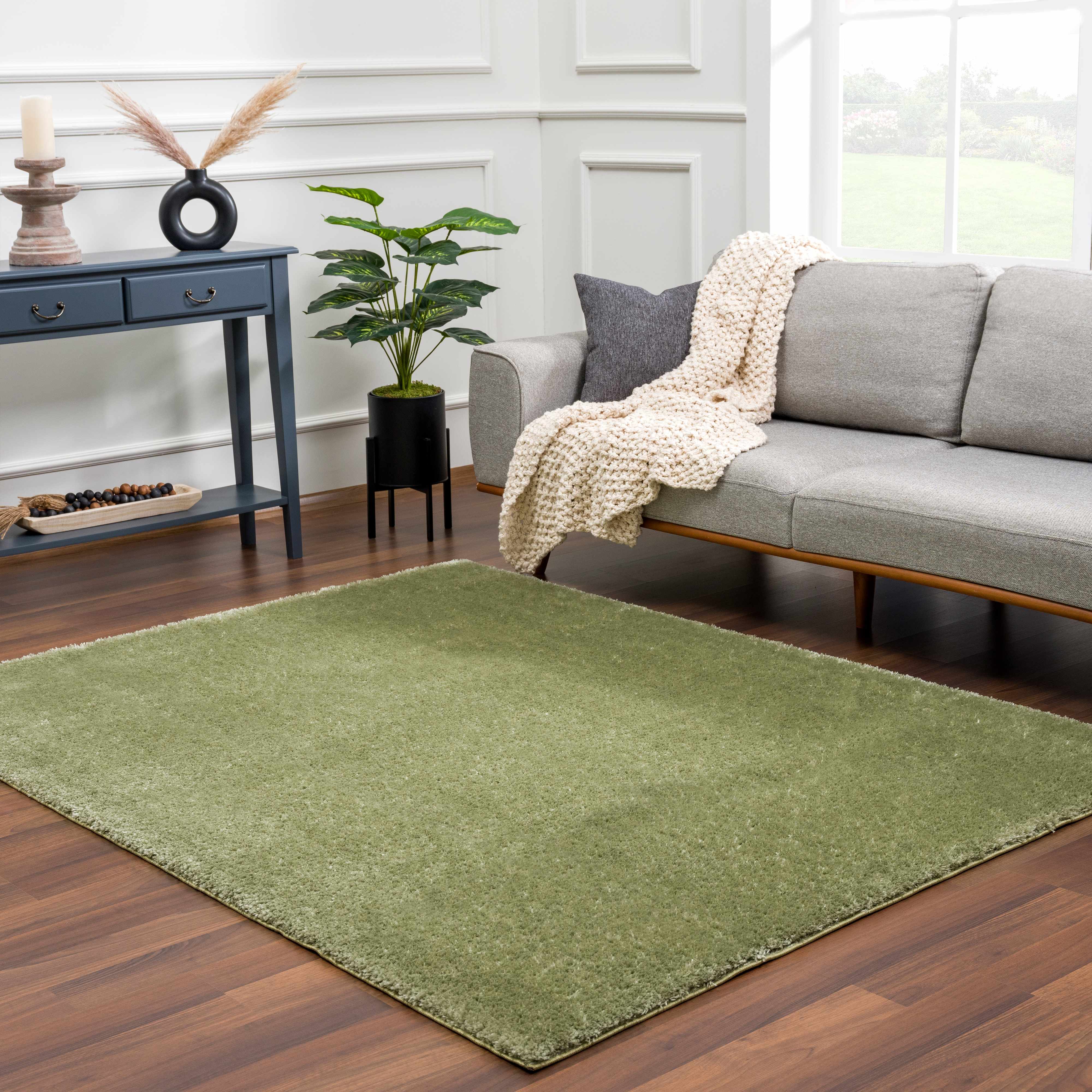 Heavenly Solid Green Plush Rug - Clearance - Bibenanova