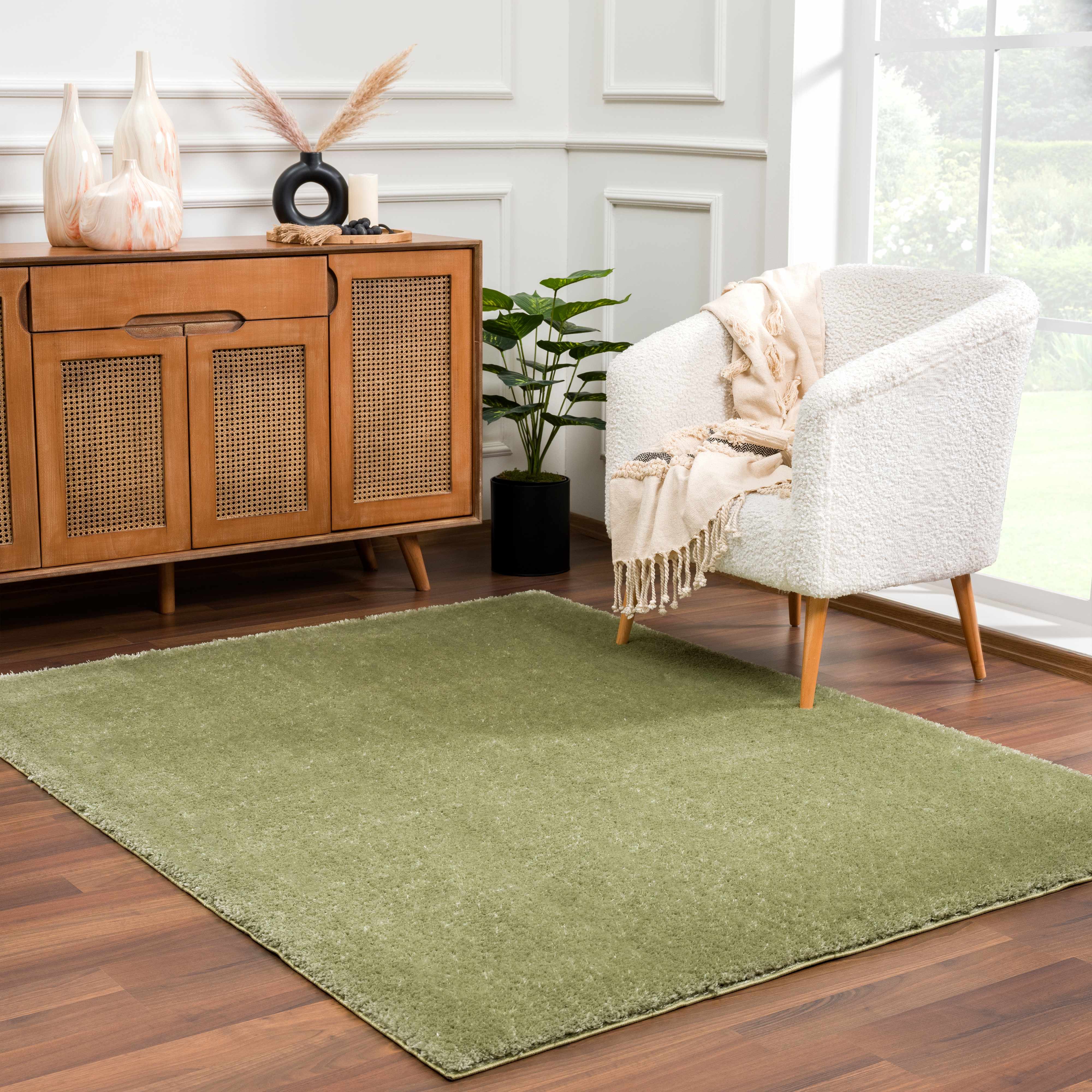 Heavenly Solid Green Plush Rug - Clearance - Bibenanova
